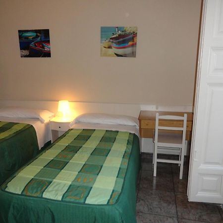 Hostal Alistana Madrid Exterior foto