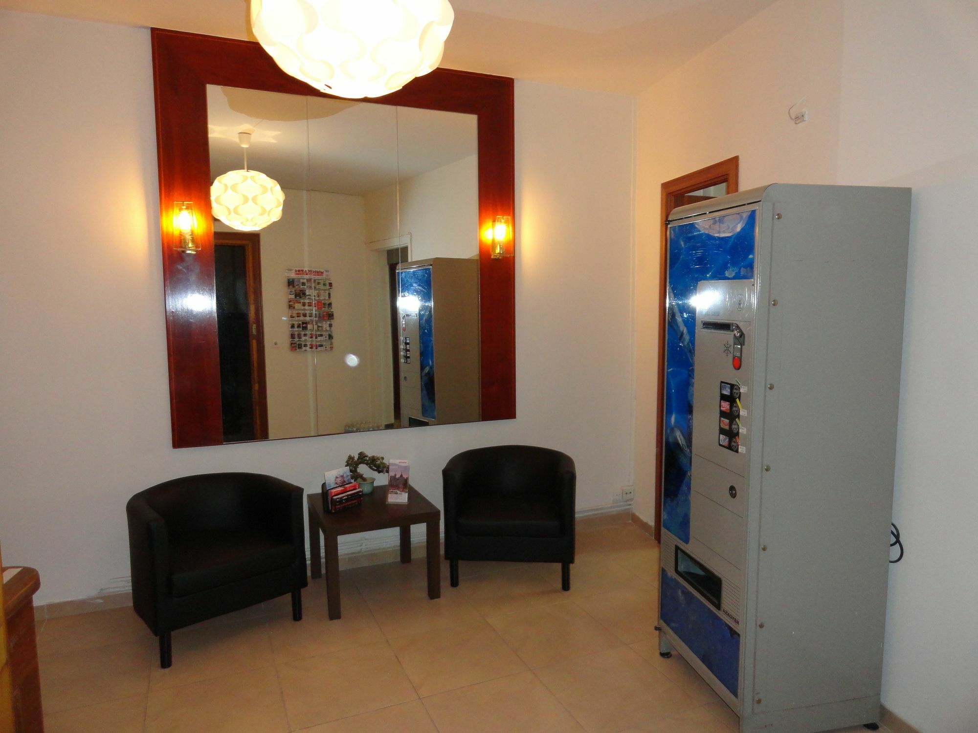 Hostal Alistana Madrid Exterior foto