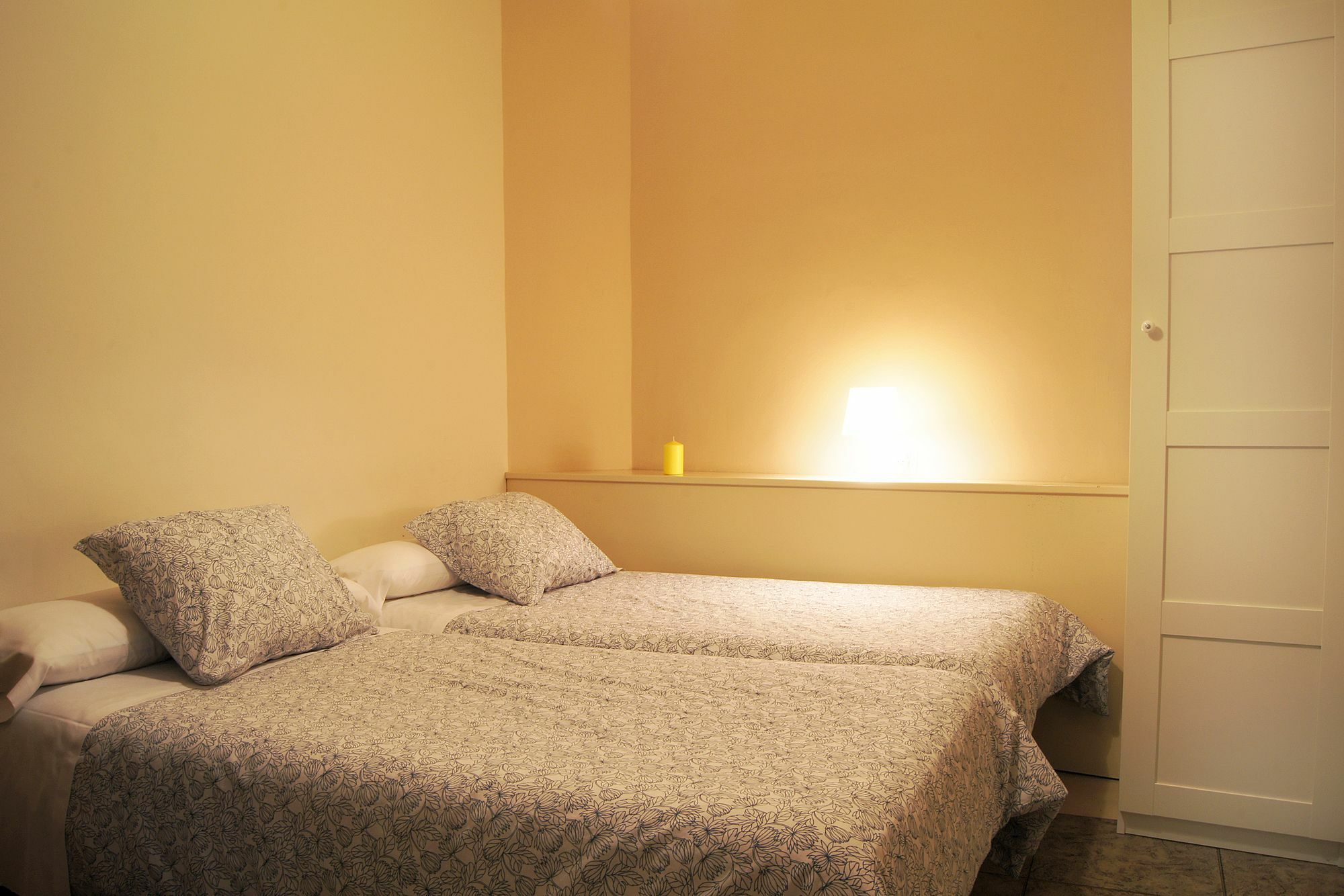 Hostal Alistana Madrid Exterior foto