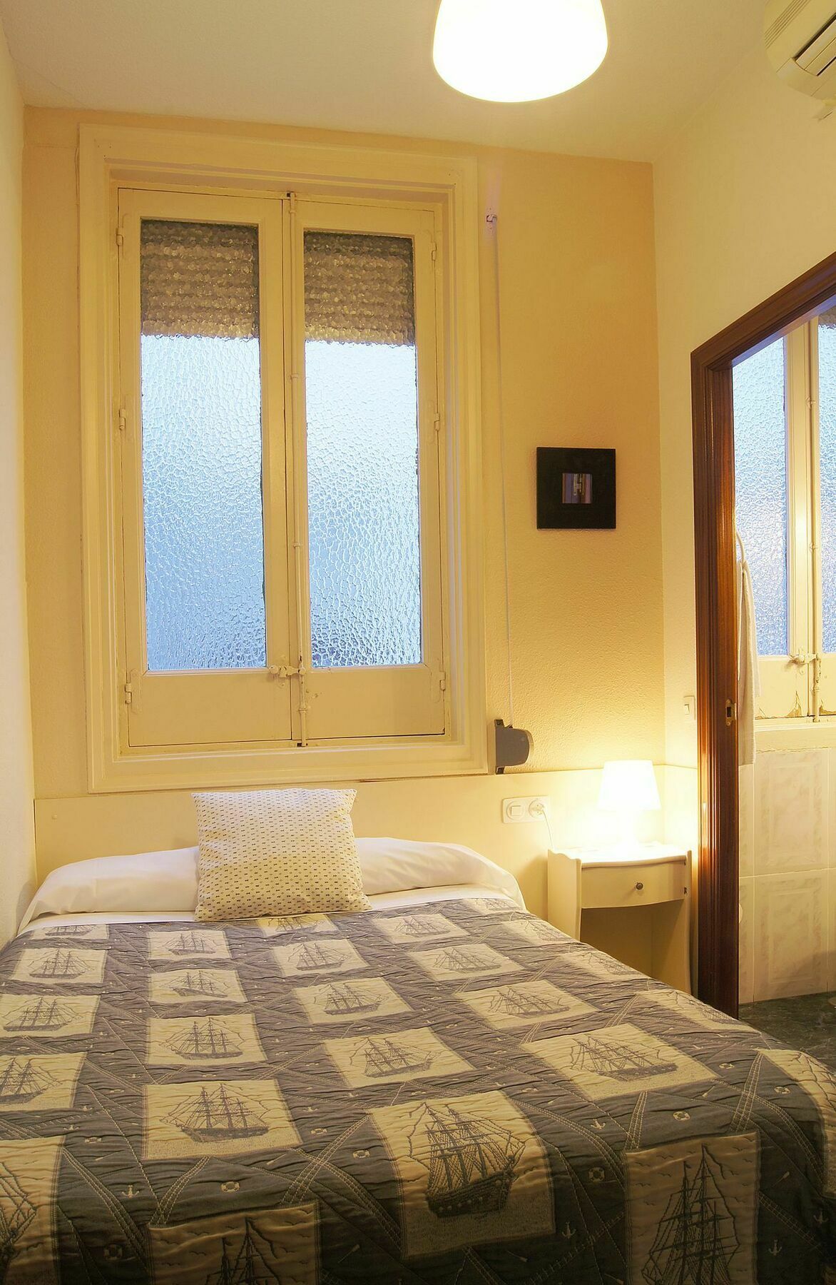 Hostal Alistana Madrid Exterior foto