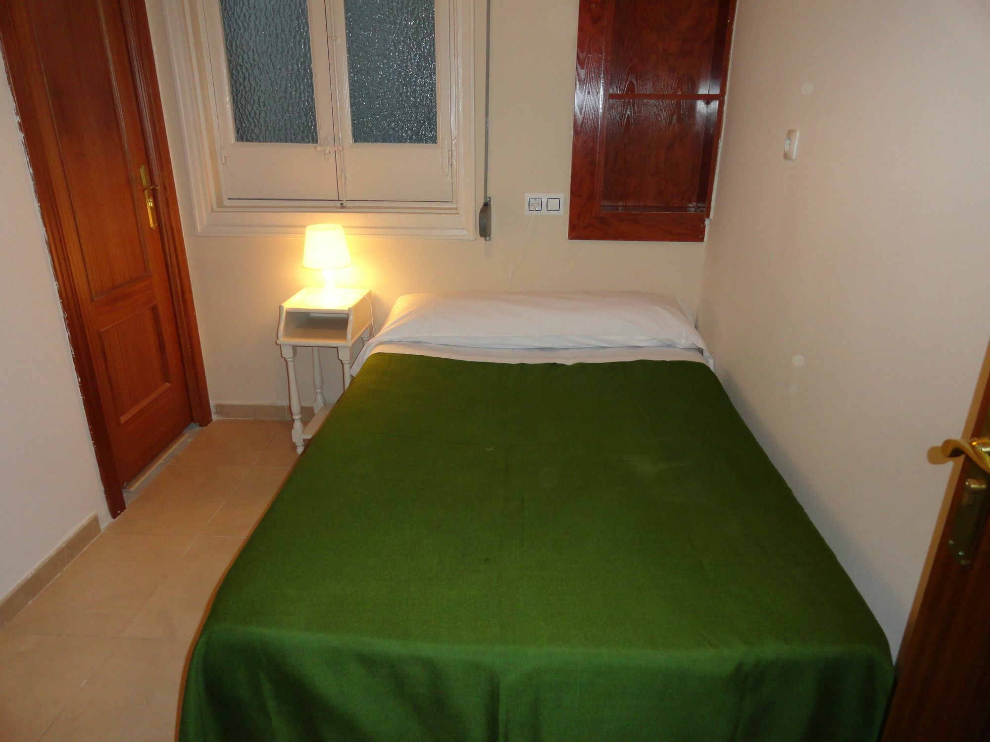 Hostal Alistana Madrid Exterior foto