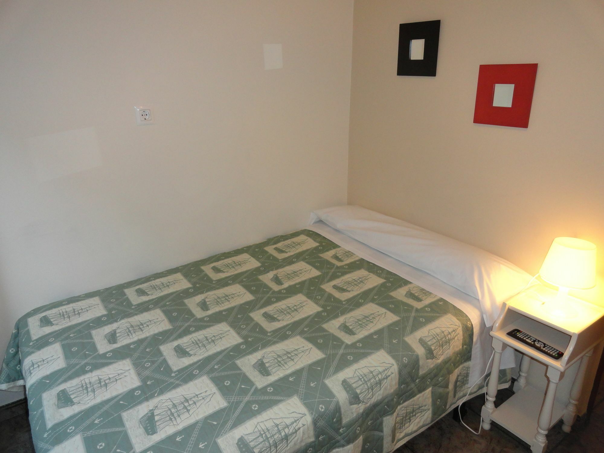 Hostal Alistana Madrid Exterior foto